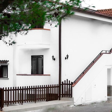 Domus Dams B&B Монтескальозо Экстерьер фото
